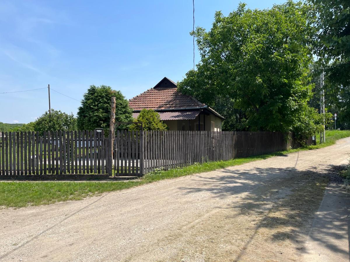 Tiszavirag Apartman Tiszakeszi Exterior foto