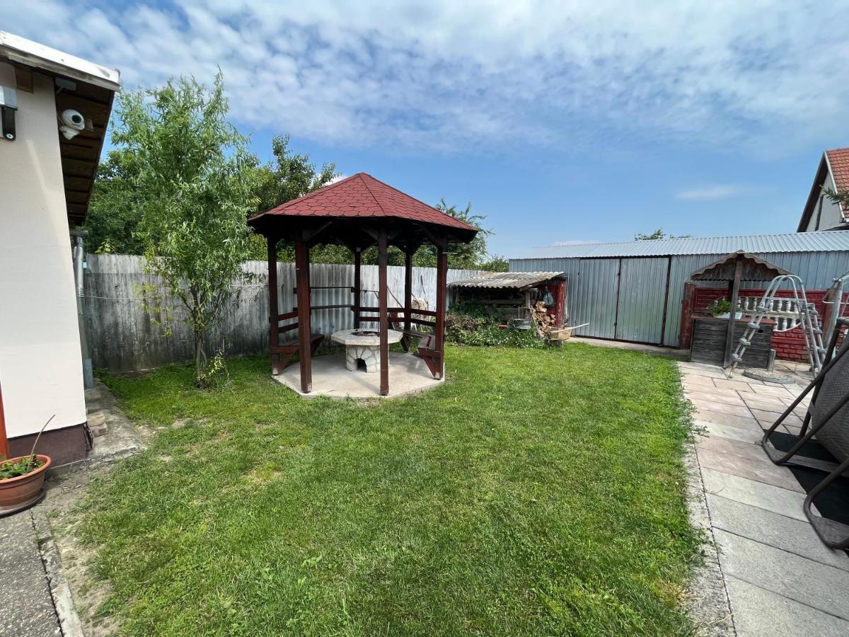 Tiszavirag Apartman Tiszakeszi Exterior foto