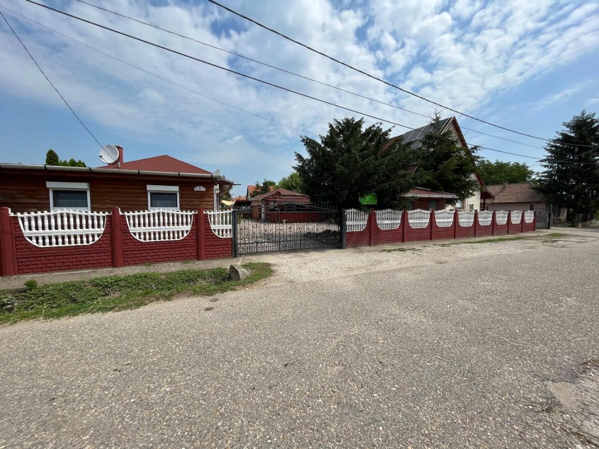 Tiszavirag Apartman Tiszakeszi Exterior foto
