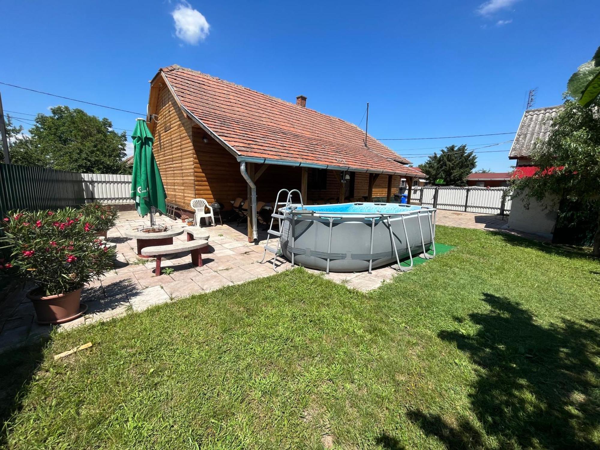 Tiszavirag Apartman Tiszakeszi Exterior foto